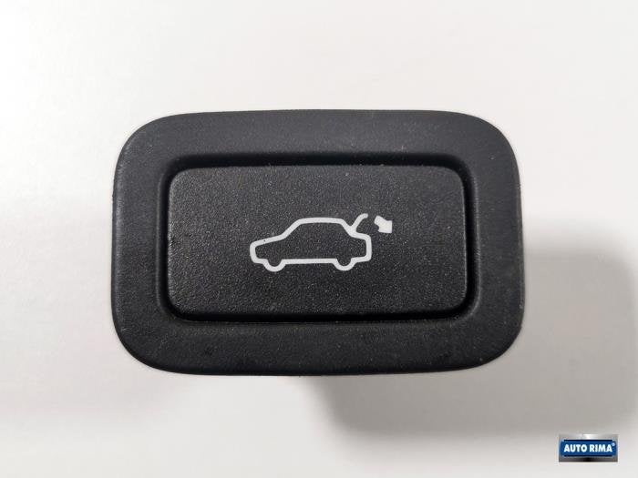 Schakelaar achterklep van een Volvo XC60, Gebruikt, -, -, Ophalen of Verzenden