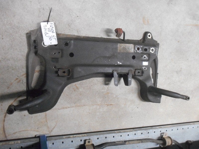 SUBFRAME VOOR Ford Fiesta 5 (JD / JH) (01-2001/12-2009), Gebruikt, Henry-Ford-Straße  1
50735  Köln, DE, Ford-Werke GmbH, Kunden@ford.com
