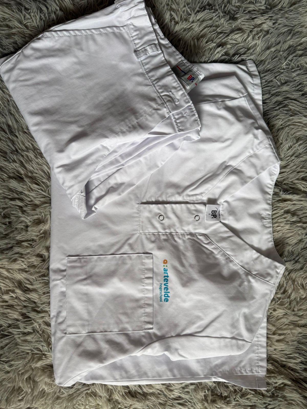 Praktijk kleding mondzorg pak Artevelde Hogeschool, Boeken, Studieboeken en Cursussen, Ophalen of Verzenden, Zo goed als nieuw