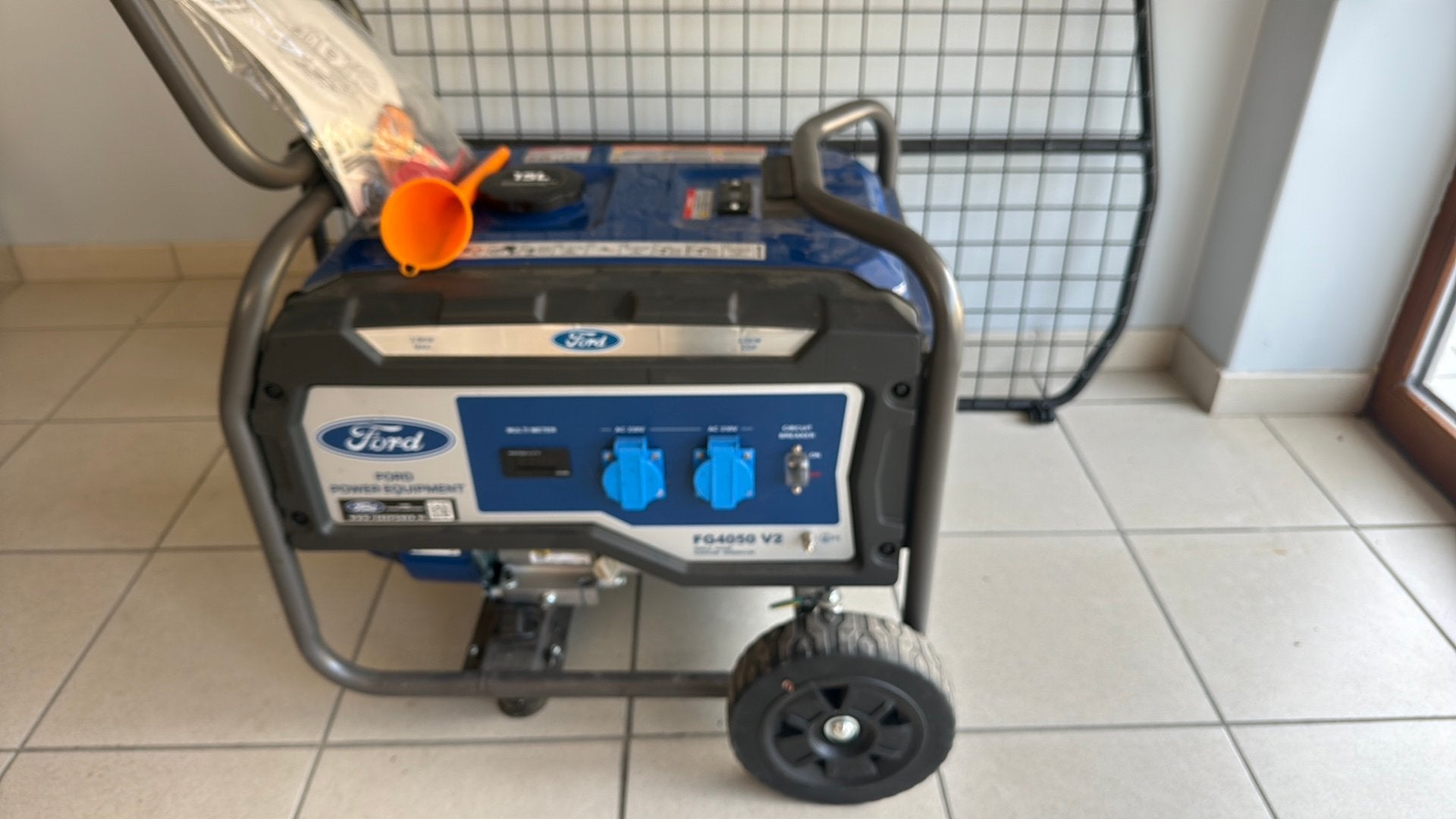 Fg 4050 V2, Ophalen, Benzine, Zo goed als nieuw, Geluidgedempt