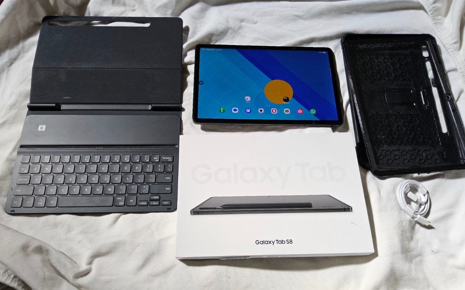 Samsung galaxy tab S8 bijna nieuw, 256gb en accessoires.

Sa, Ophalen of Verzenden, 11 inch, Uitbreidbaar geheugen