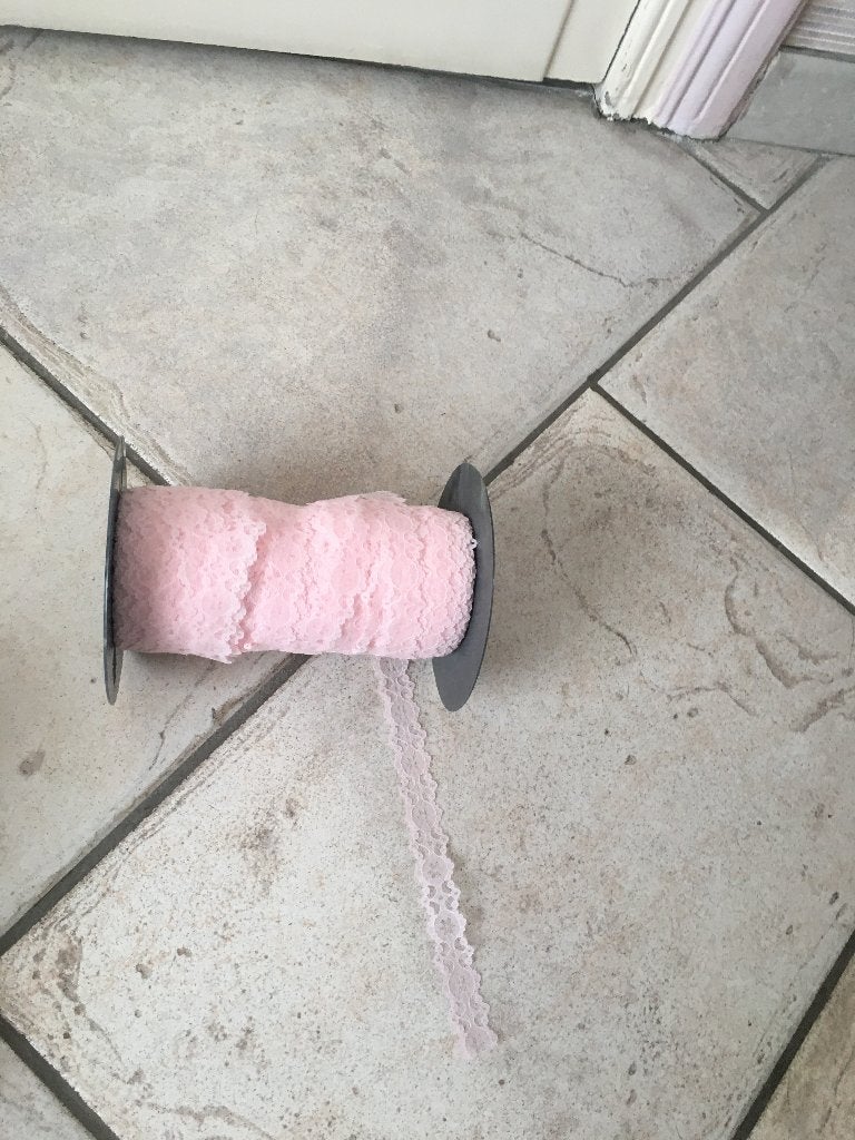 rouleau de dentelle rose, Hobby & Loisirs créatifs, Enlèvement ou Envoi, Comme neuf, Dentelle