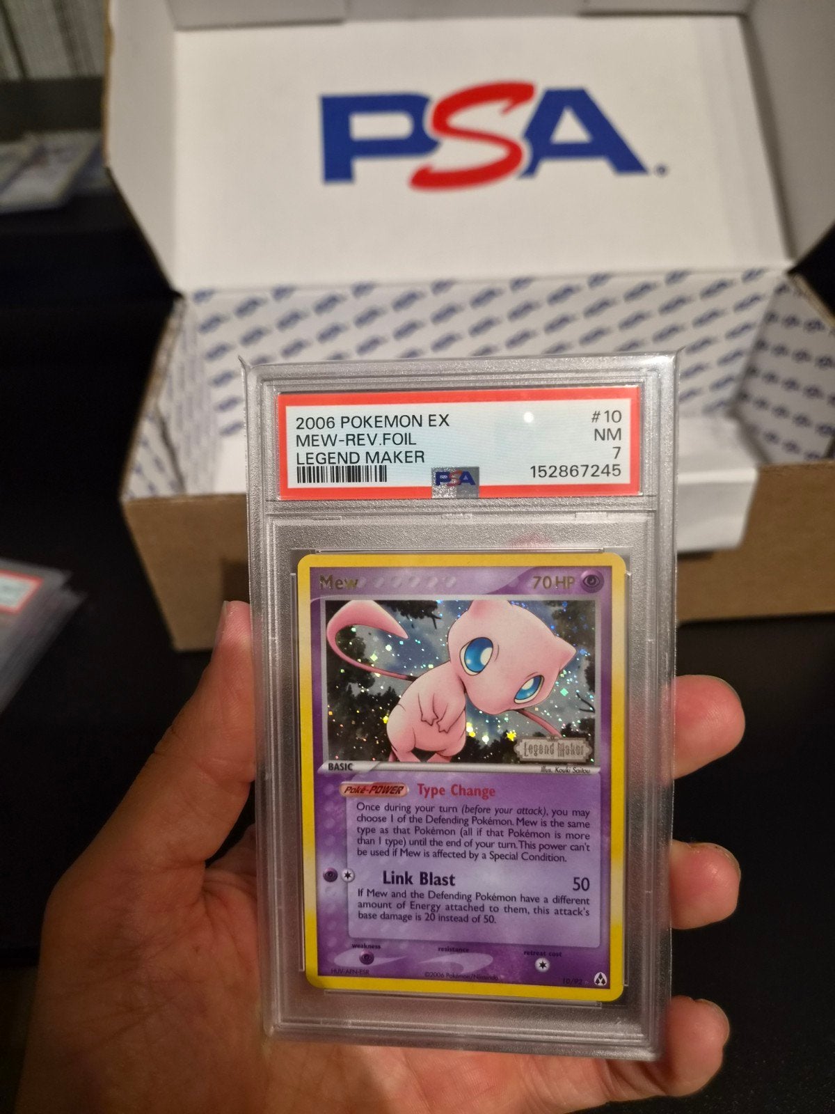 Mew PSA 7 Stamped Reverse foil #10/92 Legend Maker, Hobby en Vrije tijd, Verzamelkaartspellen | Pokémon, Ophalen of Verzenden