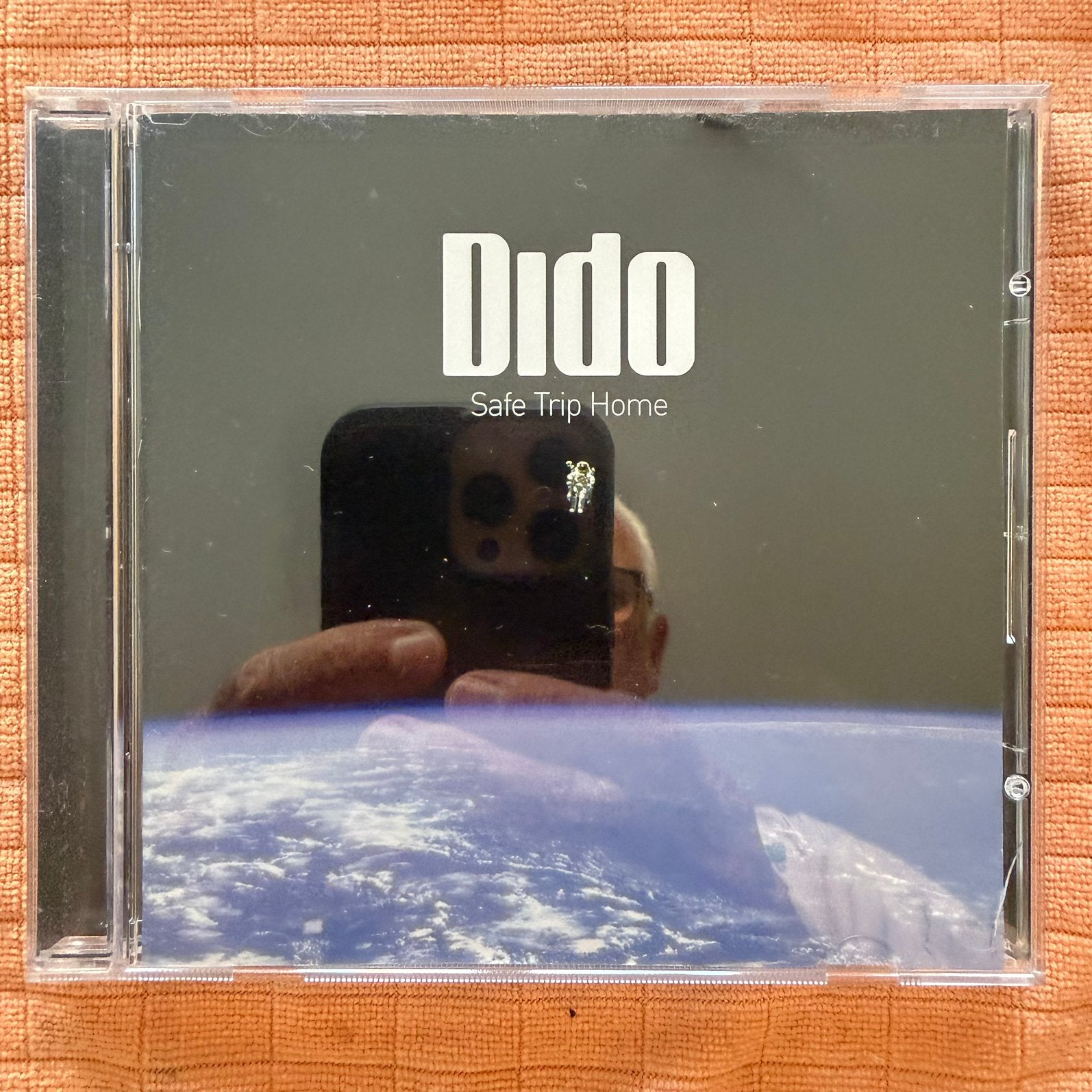 CD Dido, Enlèvement, Comme neuf