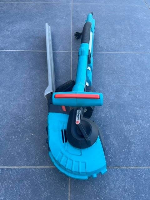 Taille Haie telescopic avec fil, Ophalen, Gebruikt, Elektrisch, Husqvarna
