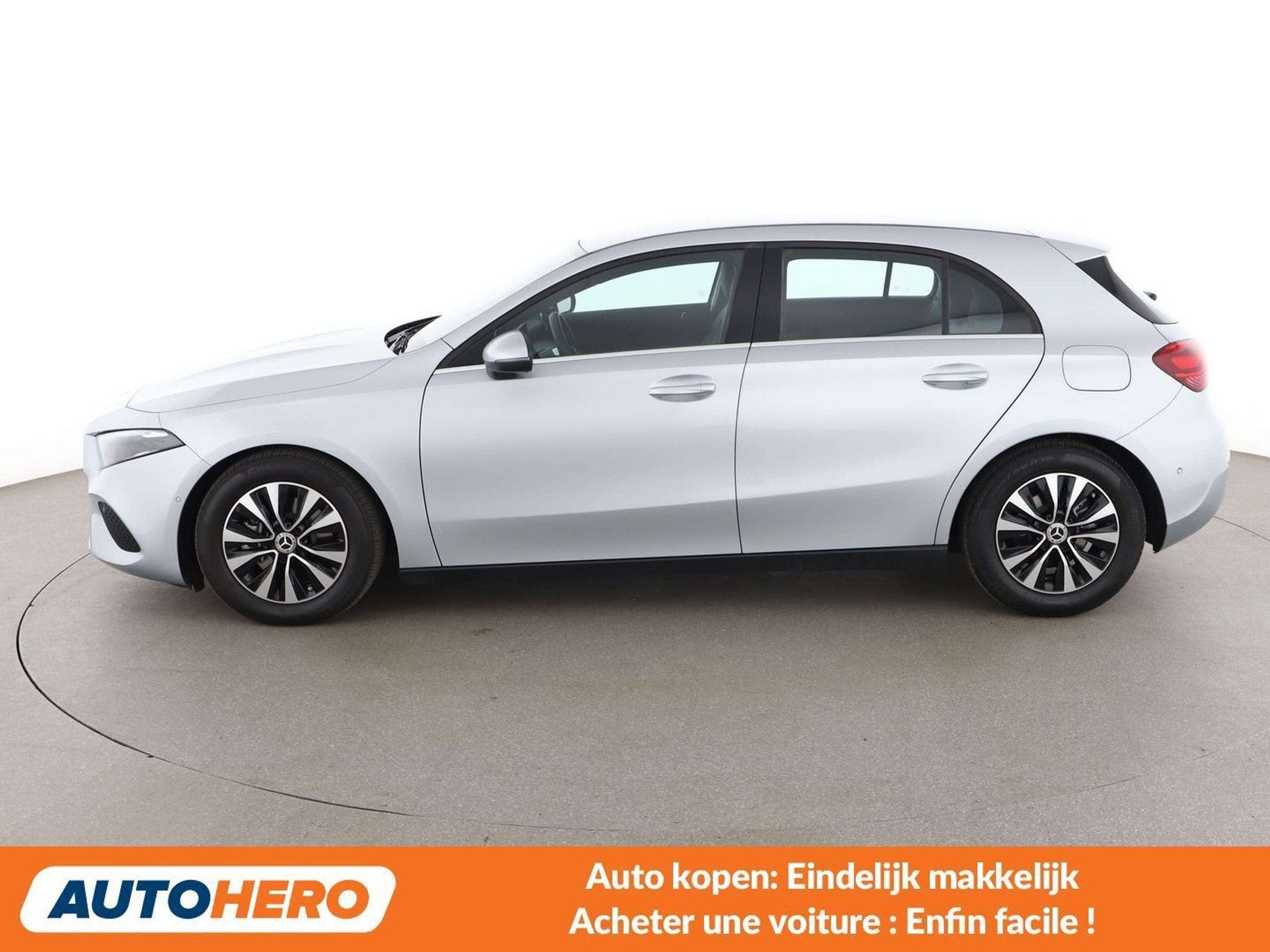Mercedes-Benz A-Klasse 180 A 180 Mild-Hybrid (bj 2025), Auto's, Gebruikt, Zwart, 136 pk, https://public.car-pass.be/vhr/c267d0b6-bca2-4a25-ac92-7d84a634e853