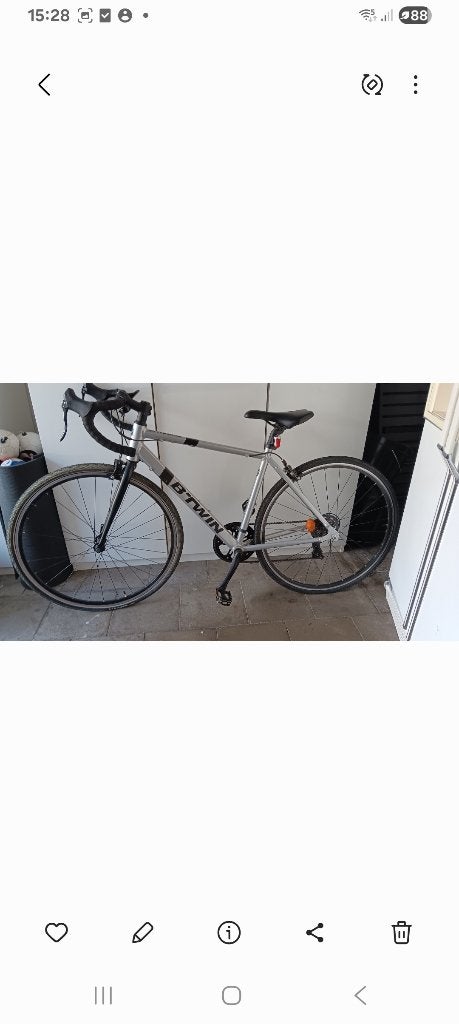 Triban 100 koersfiets in nette en amper gebruikte staat., 57 tot 61 cm, Ophalen, Zo goed als nieuw