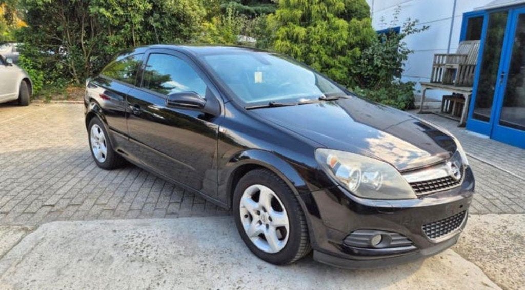 Opel Astra GTC — 1.9 Diesel Bj 2009 186 000 km Prêt à rouler, Autos, Achat, Entreprise, Boîte manuelle, Tissu