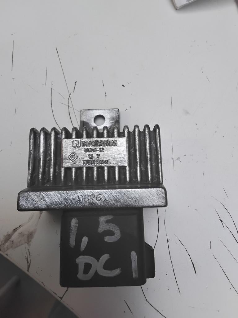 Boitier prechauffage RENAULT  1,5 DCI  7700115078, Opel