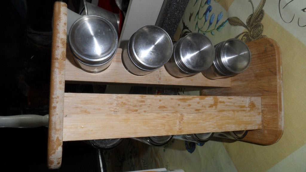 av etagere a epices, Enlèvement, Utilisé