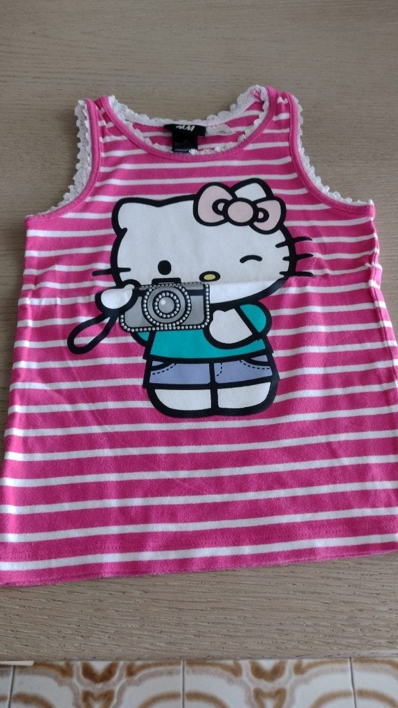 HELLO KITTY topje maat 98 - 104 NIEUW, Enfants & Bébés, Vêtements enfant | Taille 98, Neuf, Enlèvement ou Envoi, Chemise ou À manches longues