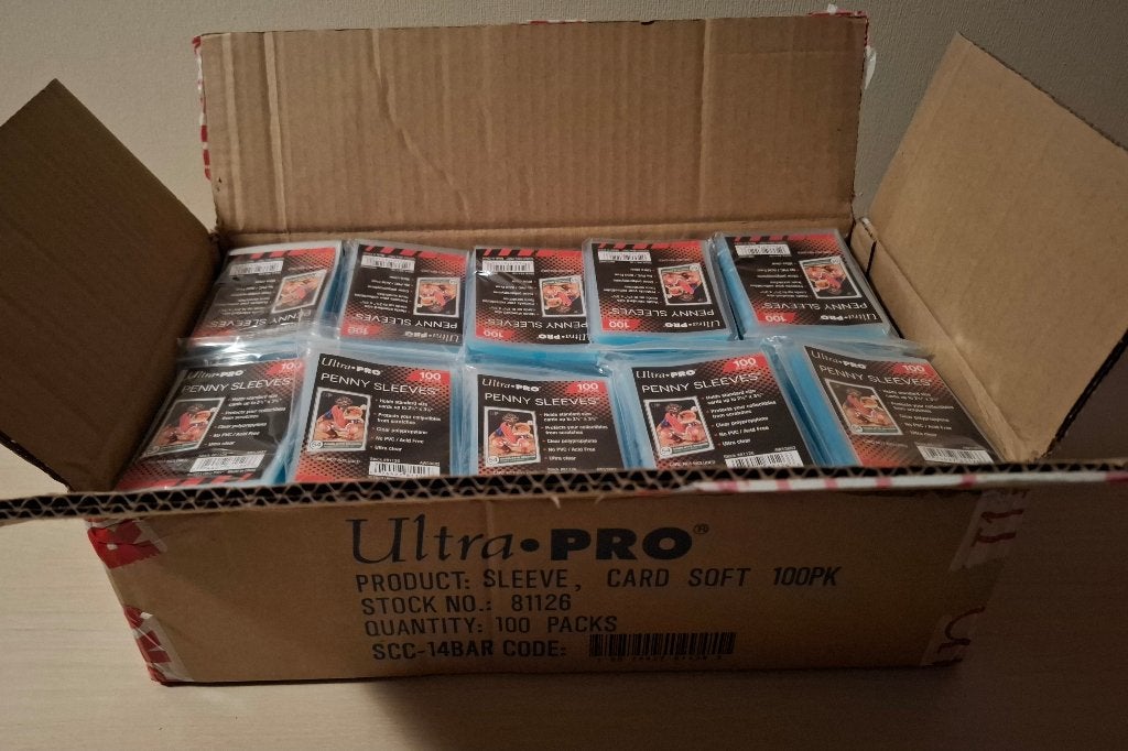 Ultra Pro sleeves case 100x100, Ophalen of Verzenden, Nieuw, Sleeves of Kaarthoesjes