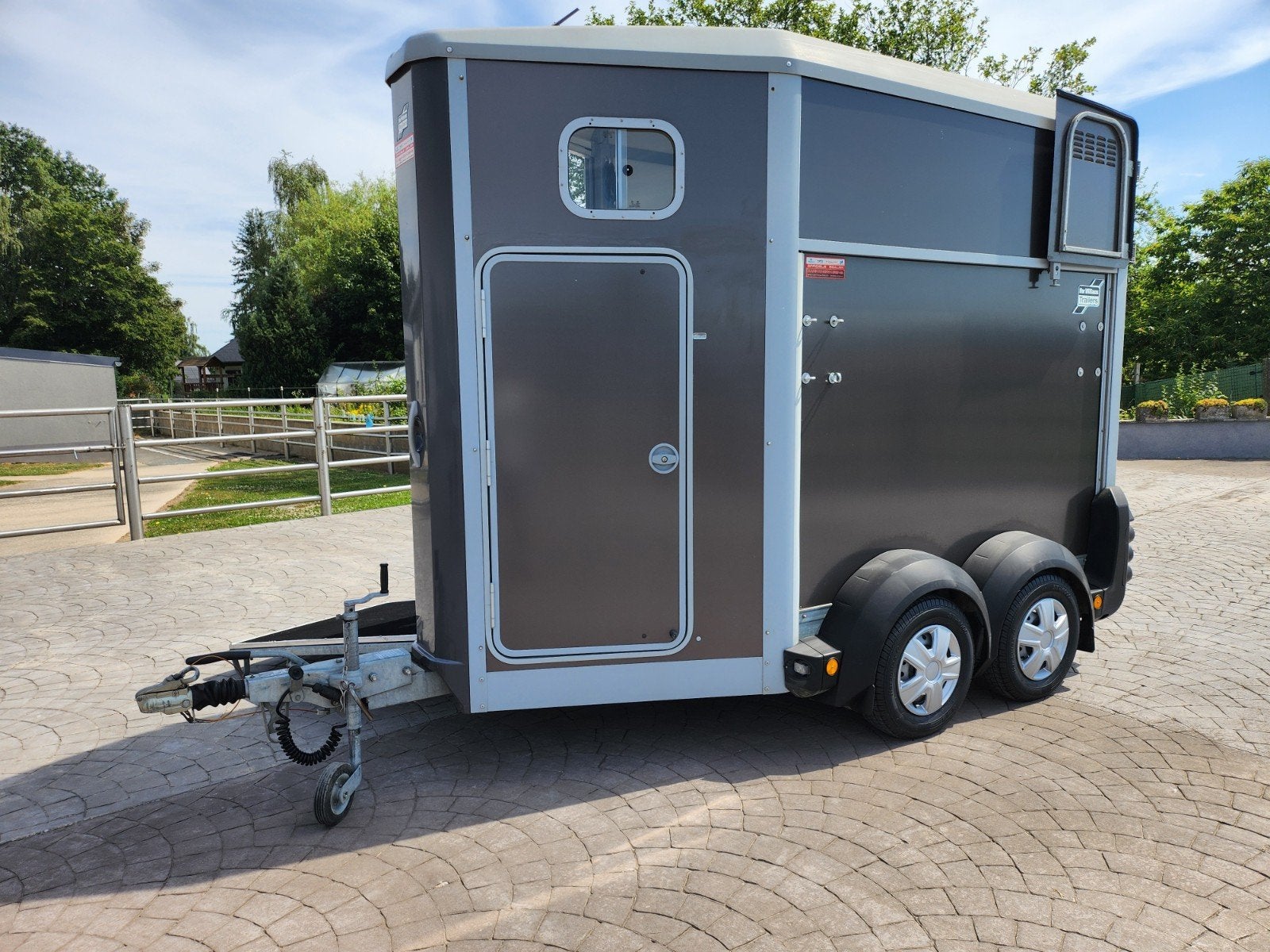 Van ifor Williams 1.5 cheval hb 403 de Luxe, Dieren en Toebehoren, Paarden en Pony's | Trailers en Aanhangwagens, Ophalen of Verzenden