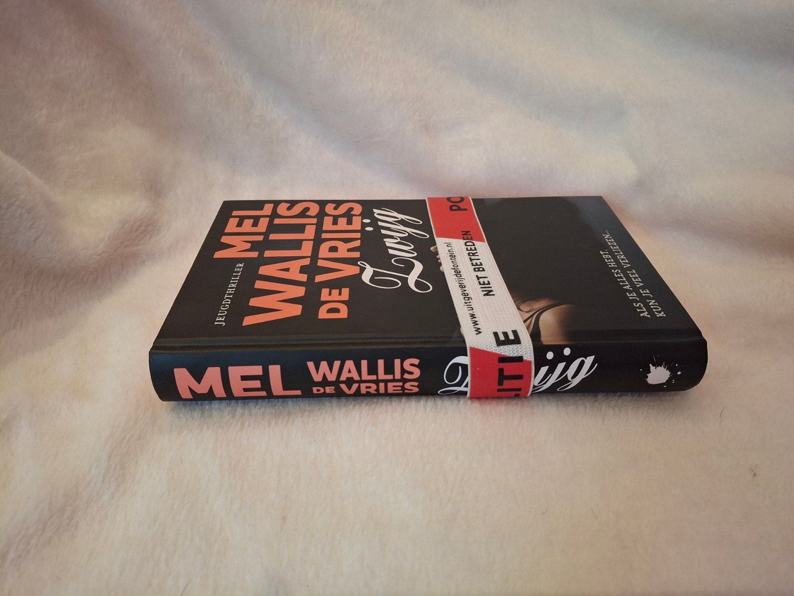 Zwijg - Mel Wallis de Vries, Boeken, Ophalen of Verzenden, Nieuw, Mel Wallis de Vries, Fictie