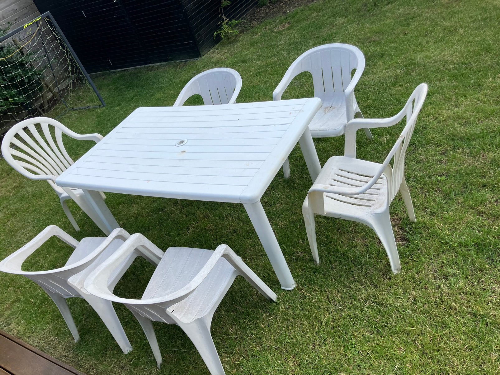 Tuintafel met stoelen GRATIS, Tuin en Terras, Ophalen, Kunststof, Gebruikt, 6 zitplaatsen