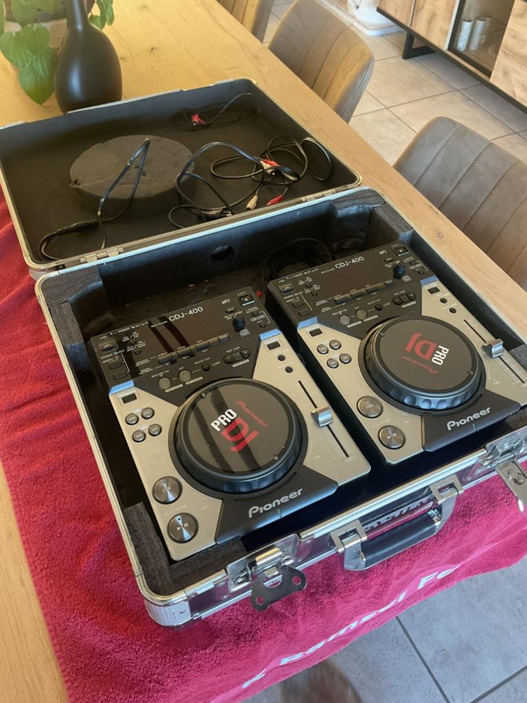 Pioneer CDJ-400
Met flightcase, Ophalen, Gebruikt, Pioneer