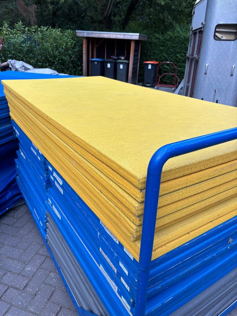 judomatten 200 x 100 x 4 cm 15 stuks geel, Ophalen, Gebruikt