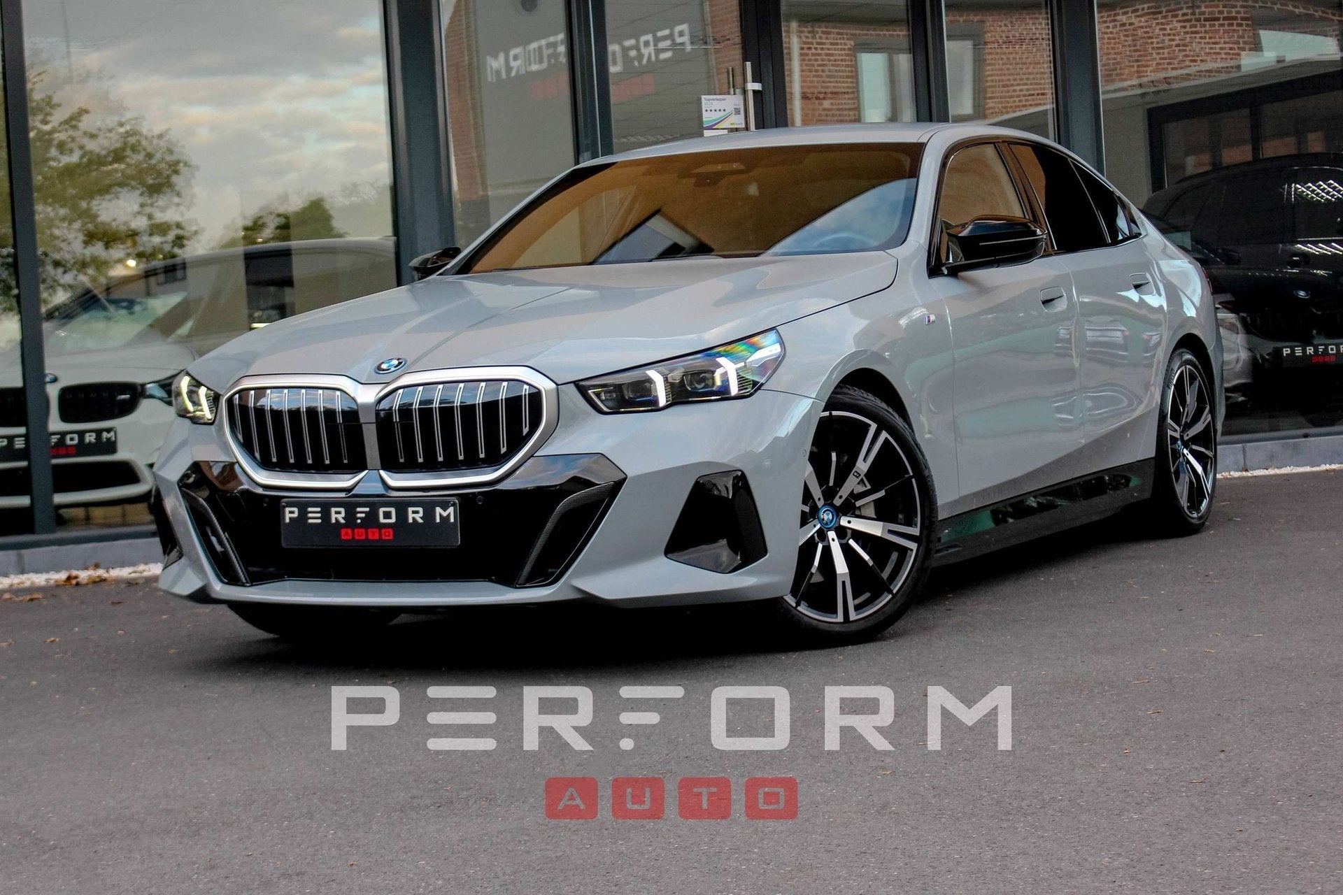 BMW i5 eDrive40*M-SPORT*340PK*DRIVING ASSISTANT PRO*HARMAN K, Gebruikt, Euro 6, 340 pk, I5