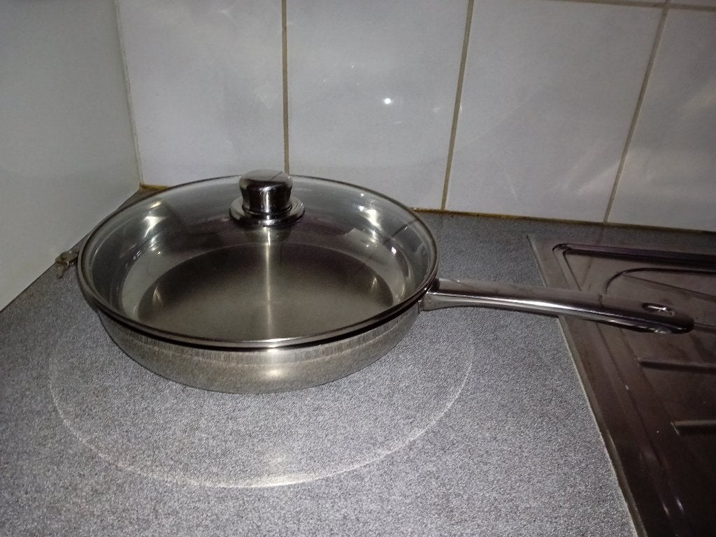Grote diepe braadpan met deksel - ook inductie, Huis en Inrichting, Keuken | Potten en Pannen, Ophalen, Gebruikt, Koekenpan of Braadpan