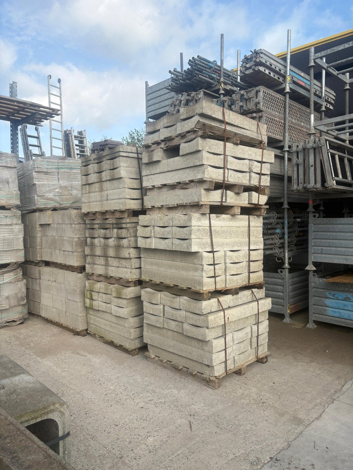 Beton goot 100x30x15 nieuw!!! 10€/st, Doe-het-zelf en Bouw, Ophalen