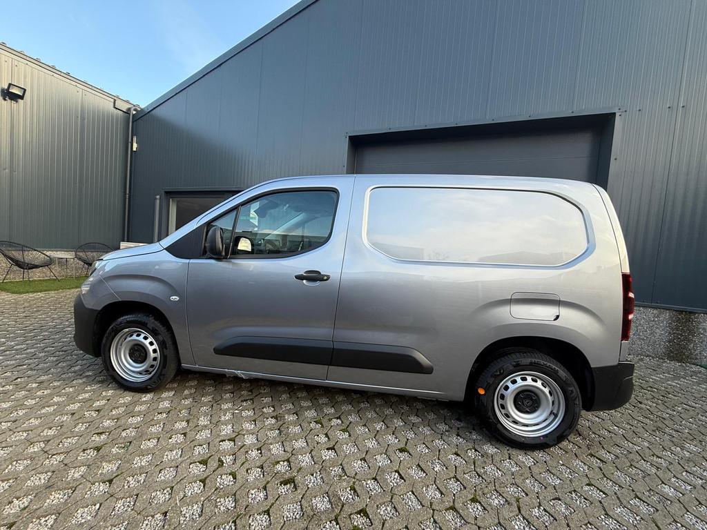 Peugeot Partner HDI - 3 plaatsen - NIEUW - 18925€+btw, Auto's, Voorwielaandrijving, 4 deurs, Stof, Gebruikt