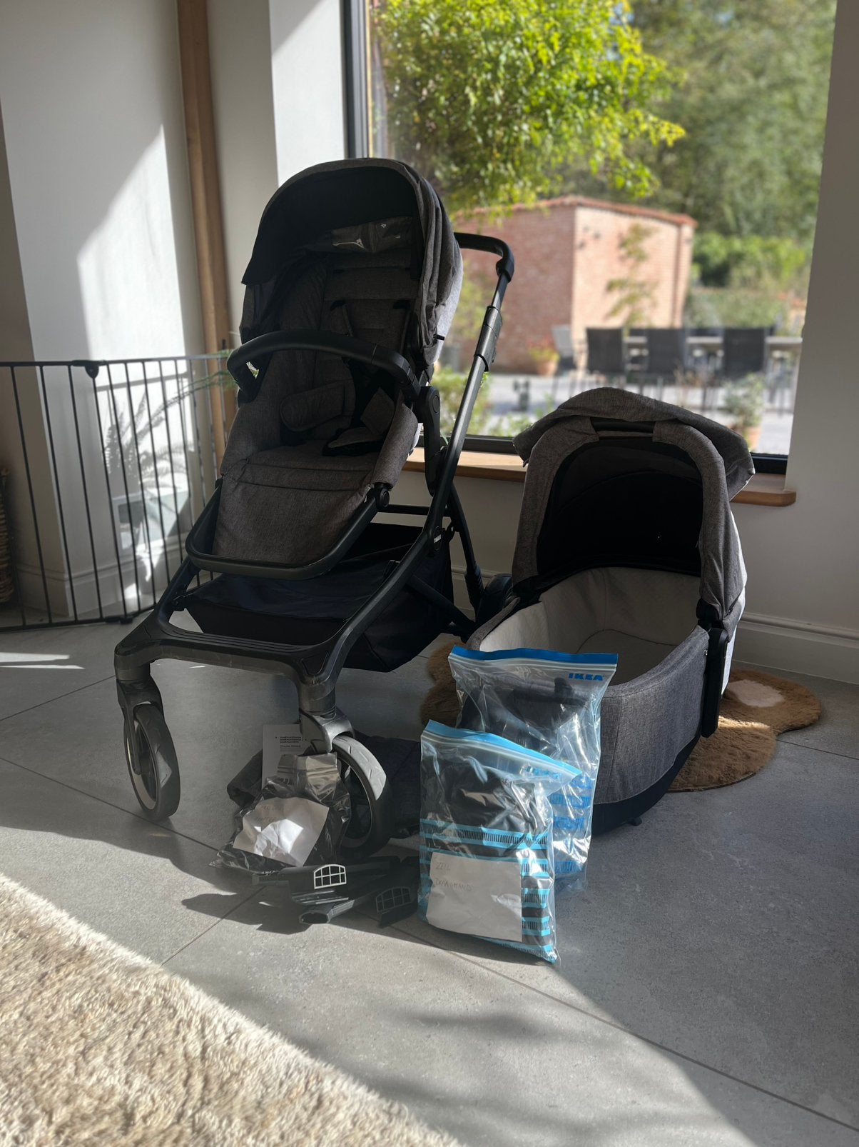 Thule sleek, Enlèvement, Comme neuf