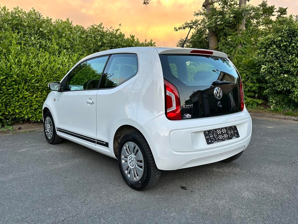 Volkswagen UP Club Edition 1.0 Benzine 2015 €5 155.000 km, Voorwielaandrijving, Euro 5, Stof, Wit