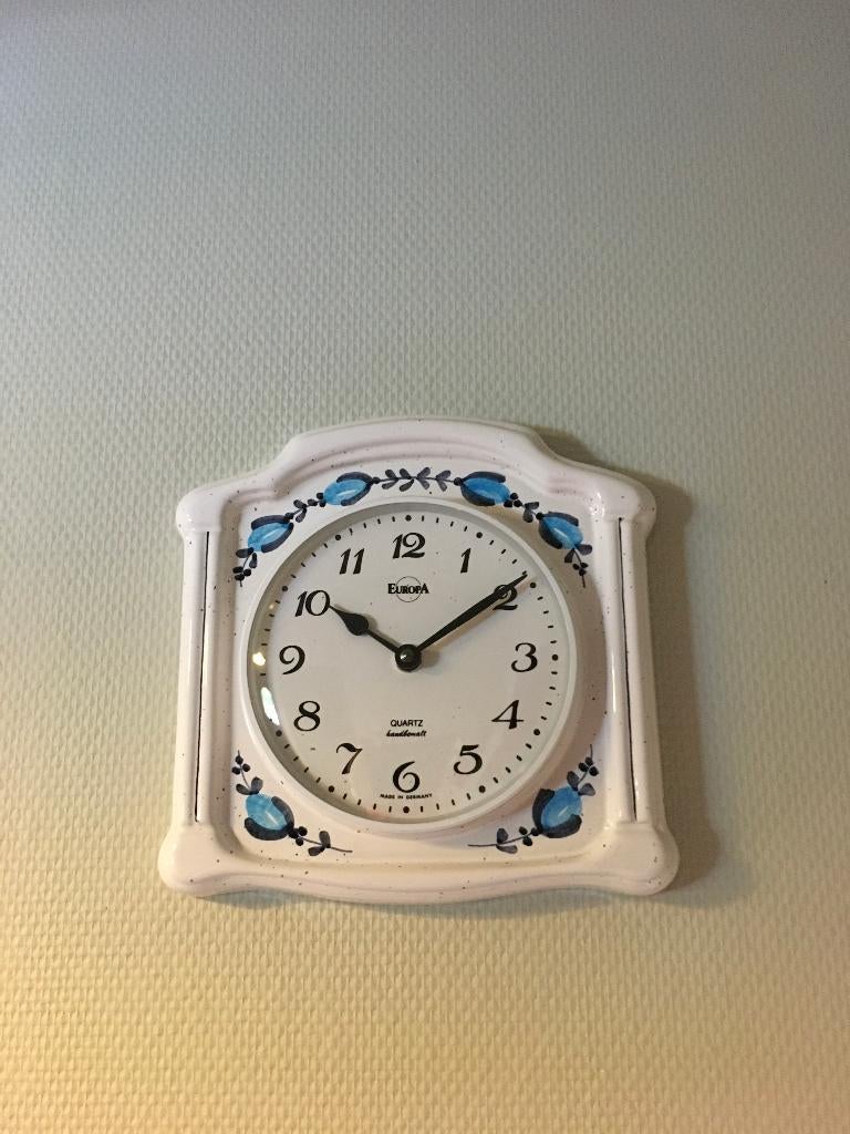 Horloge Vintage peinte à la main, Enlèvement ou Envoi