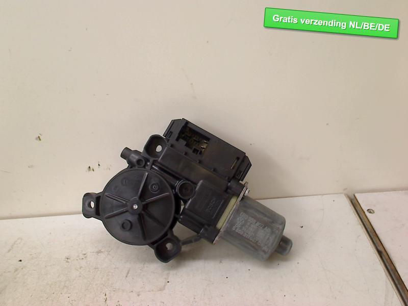 MOTEUR LEVE VITRE ELECTRIQUE AVANT DROIT Polo V (6R), Utilisé, Droite, De Bloemendaal 21 21
5221 EB  'S HERTOGENBOSCH, NL, Info@123Parts.nl