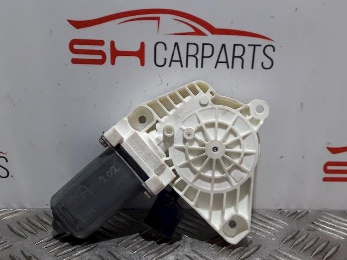 Moteur de vitre portière d'un Mercedes A-Klasse, 3 mois de garantie, Utilisé, -, -