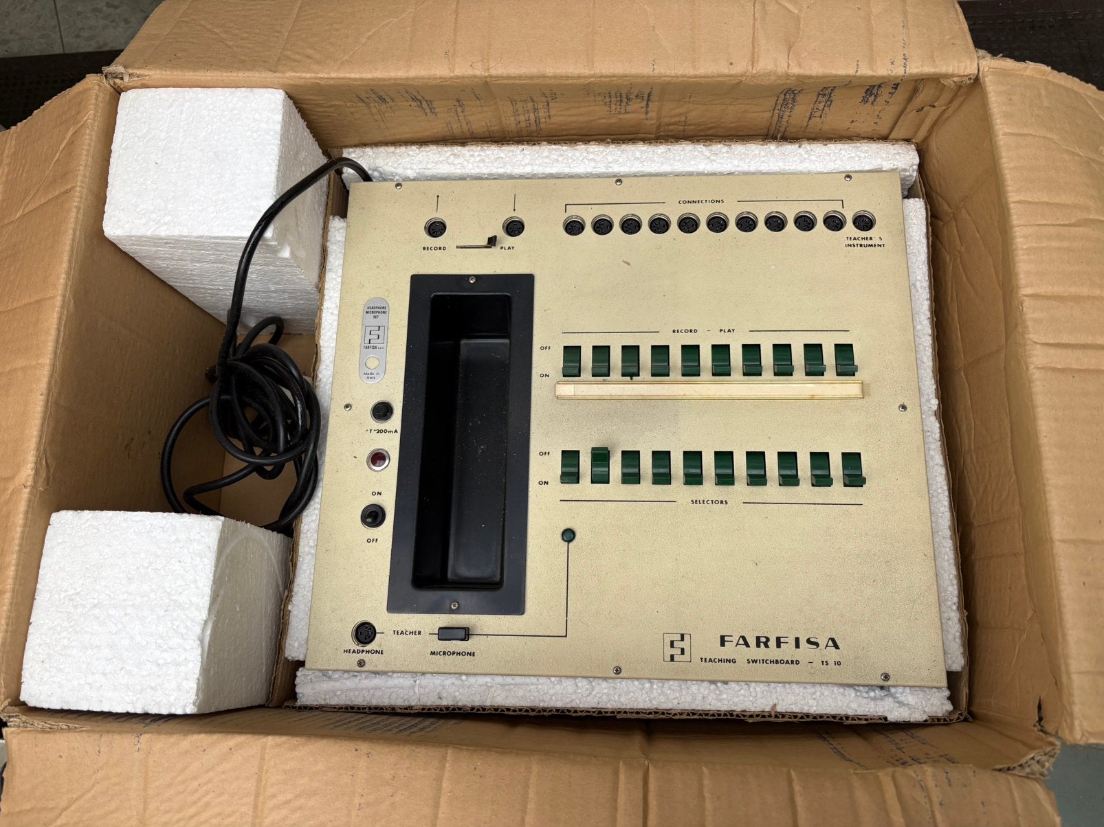 Console de cours Farfisa TS 10 (Teaching Switchboard), Enlèvement ou Envoi