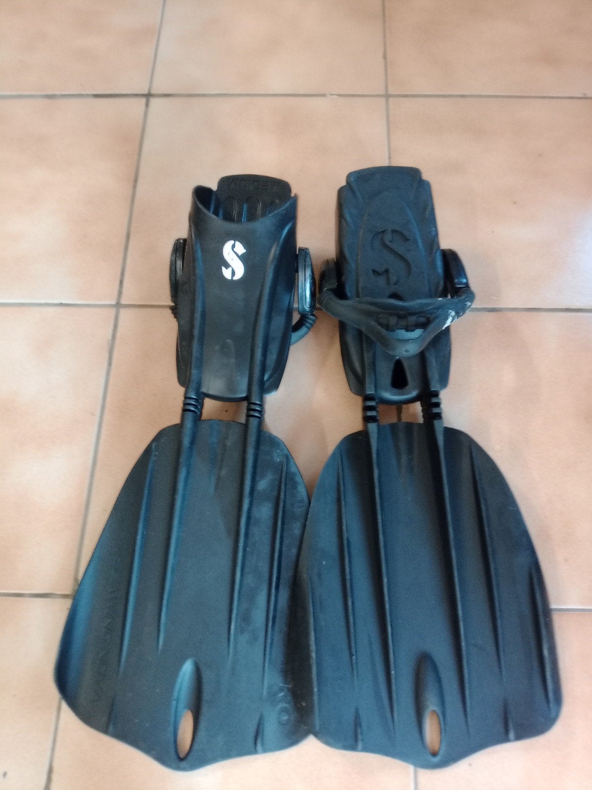 Scubapro Swing Nova middelgrote vinnen, Watersport en Boten, Ophalen of Verzenden
