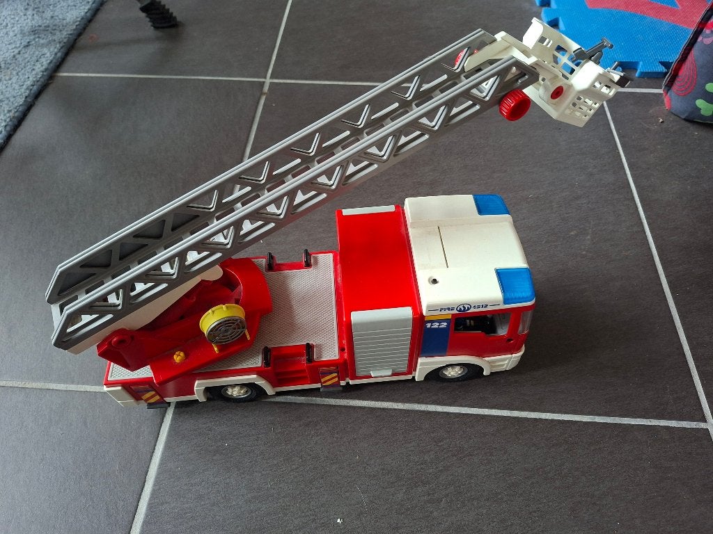 Brandweerkazerne met helicopter en brandweerwagen, Ophalen, Gebruikt, Gebouw, Complete set