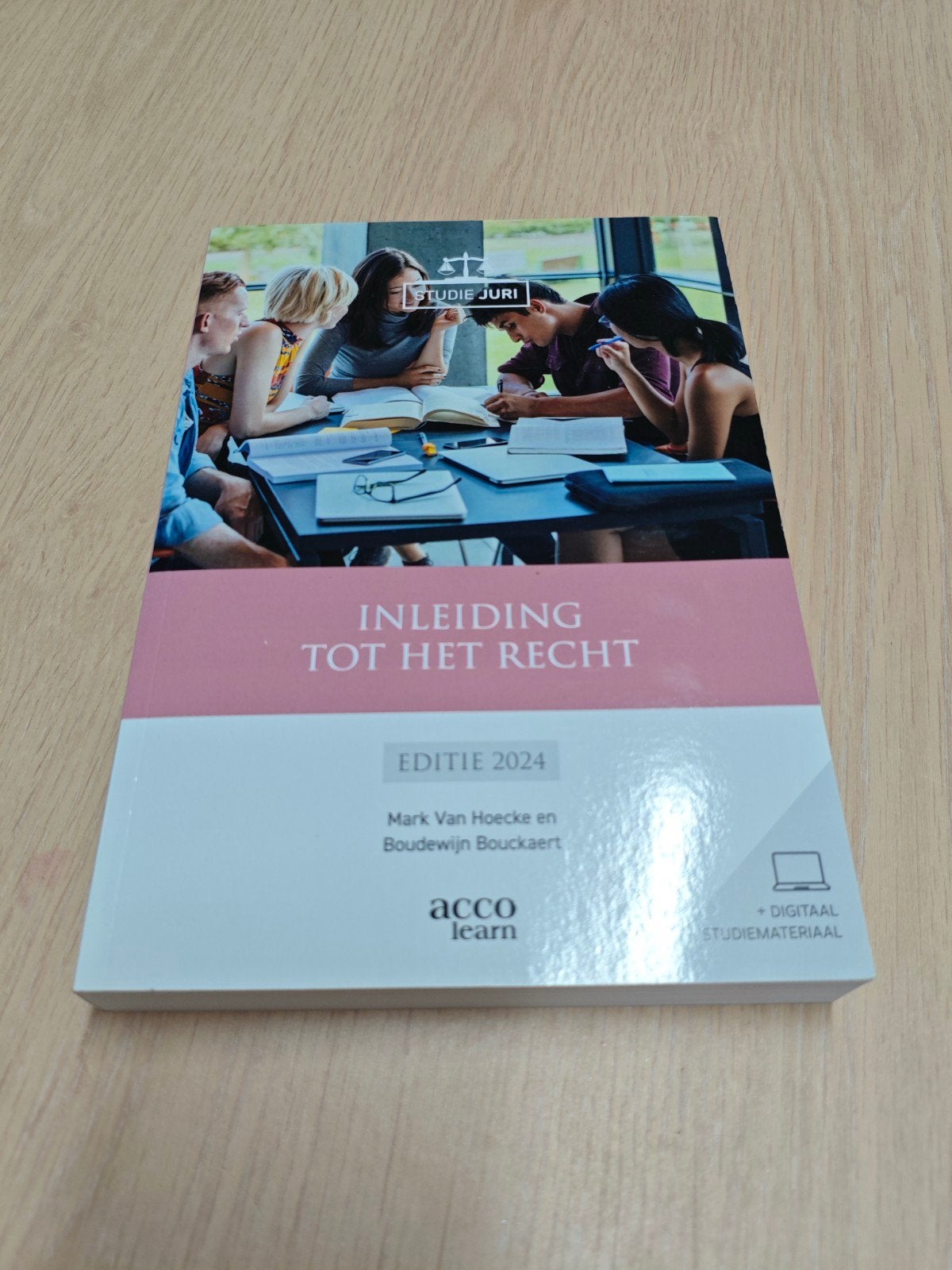 Bachelor rechten 1 e jaar handboeken, Ophalen, Zo goed als nieuw