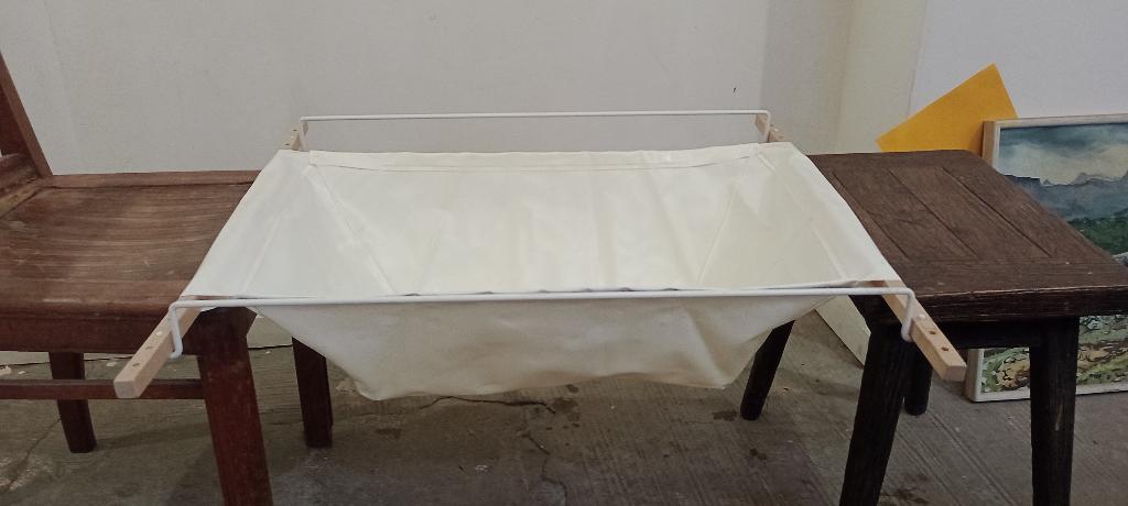 Vintage opvouwbaar babybadje van hout en canvas - 73cm, Caravans en Kamperen, Kampeeraccessoires, Ophalen of Verzenden, Gebruikt