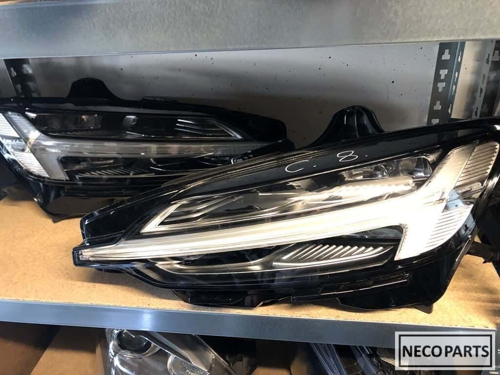 Volvo xc60 led vol led koplamp origineel bijna nieuw, -, -, -, Enlèvement ou Envoi