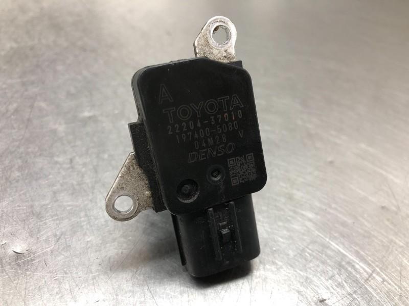 DÉBITMÈTRE Toyota Auris (E15) (|2220437010|), Autos : Pièces & Accessoires, Utilisé, Toyota