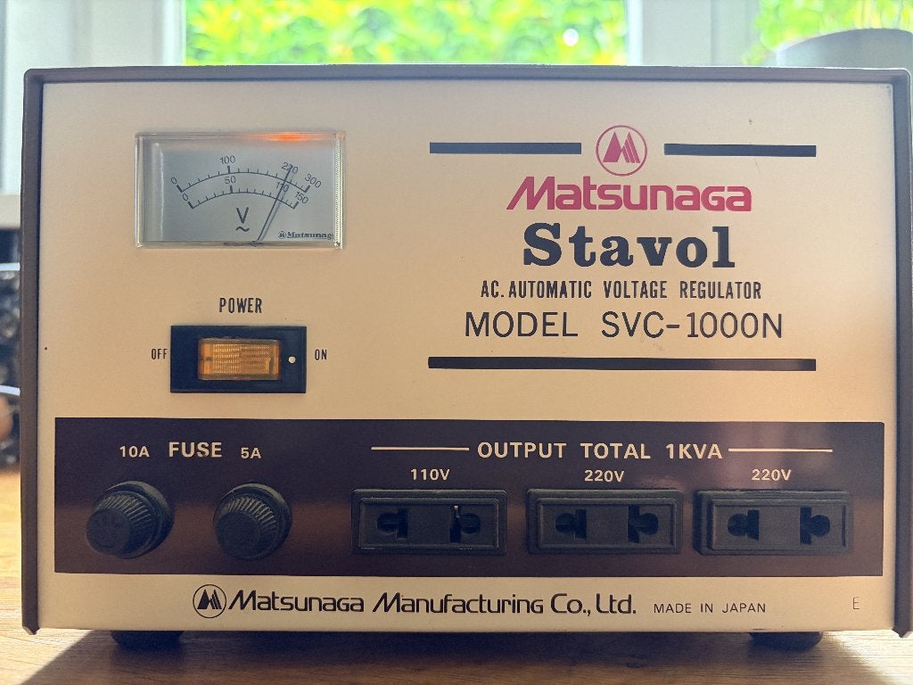Matsunaga Stavol automatische spanningsregelaar - 1 KVA, Audio, Tv en Foto, Overige Audio, Tv en Foto, Ophalen, Gebruikt