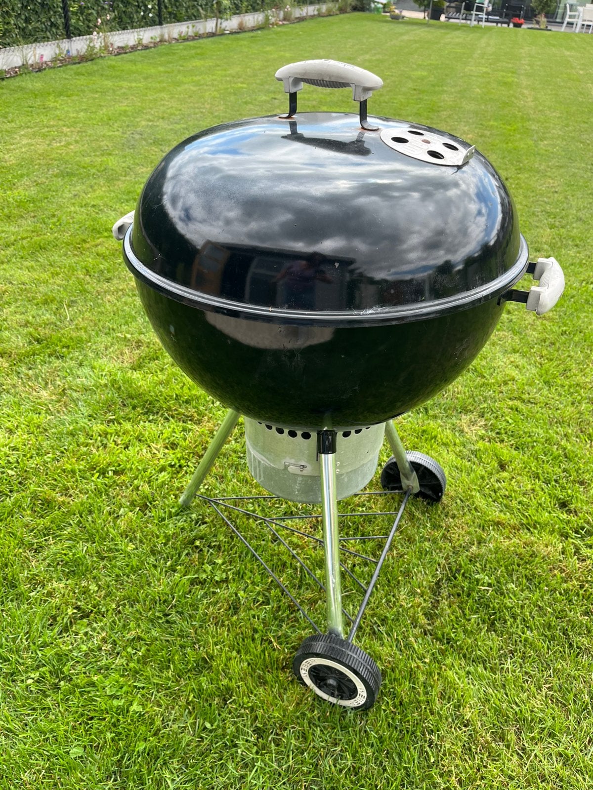 Weber Kettle 57cm incl hoes, Tuin en Terras, Ophalen, Gebruikt