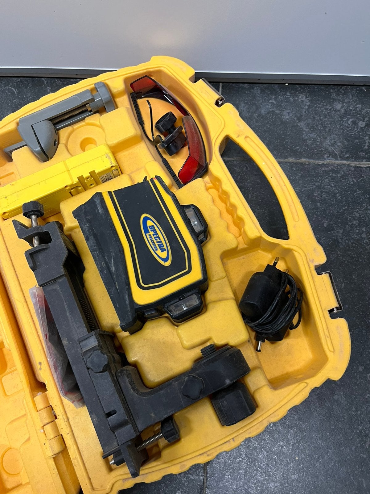 Spectra lazer, Bricolage & Construction, Enlèvement, Utilisé