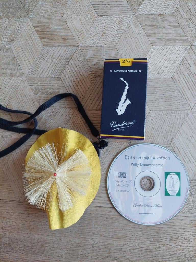 Saxofoon benodigdheden, Ophalen