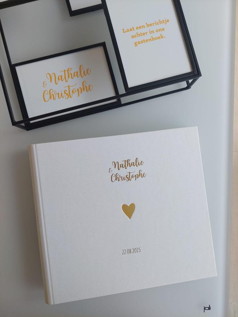 Gepersonaliseerd gastenboek huwelijk wit met gouden hart, Enlèvement ou Envoi, Neuf, Autres types