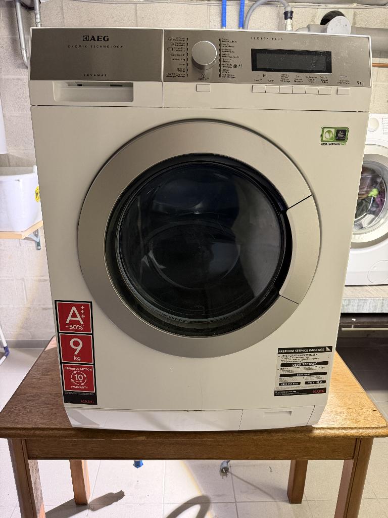 AEG wasmachine (voor onderdelen), Ophalen, 1200 tot 1600 toeren, Gebruikt, 8 tot 10 kg