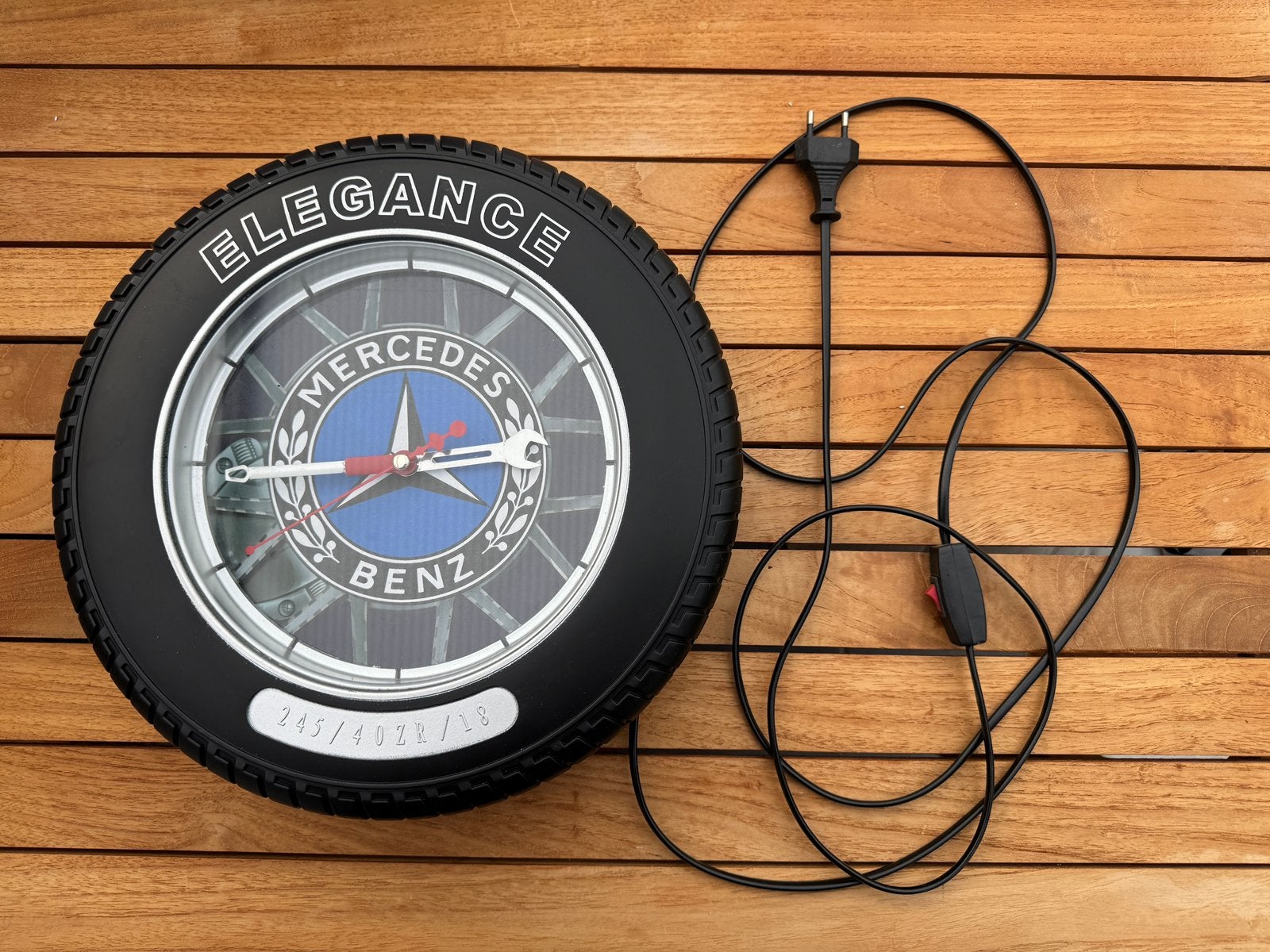 Horloge Mercedes Benz., Enlèvement ou Envoi, Comme neuf