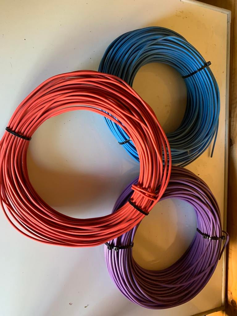Vob draad blauw & purper & rood, Doe-het-zelf en Bouw, Elektriciteit en Kabels, Ophalen, Nieuw
