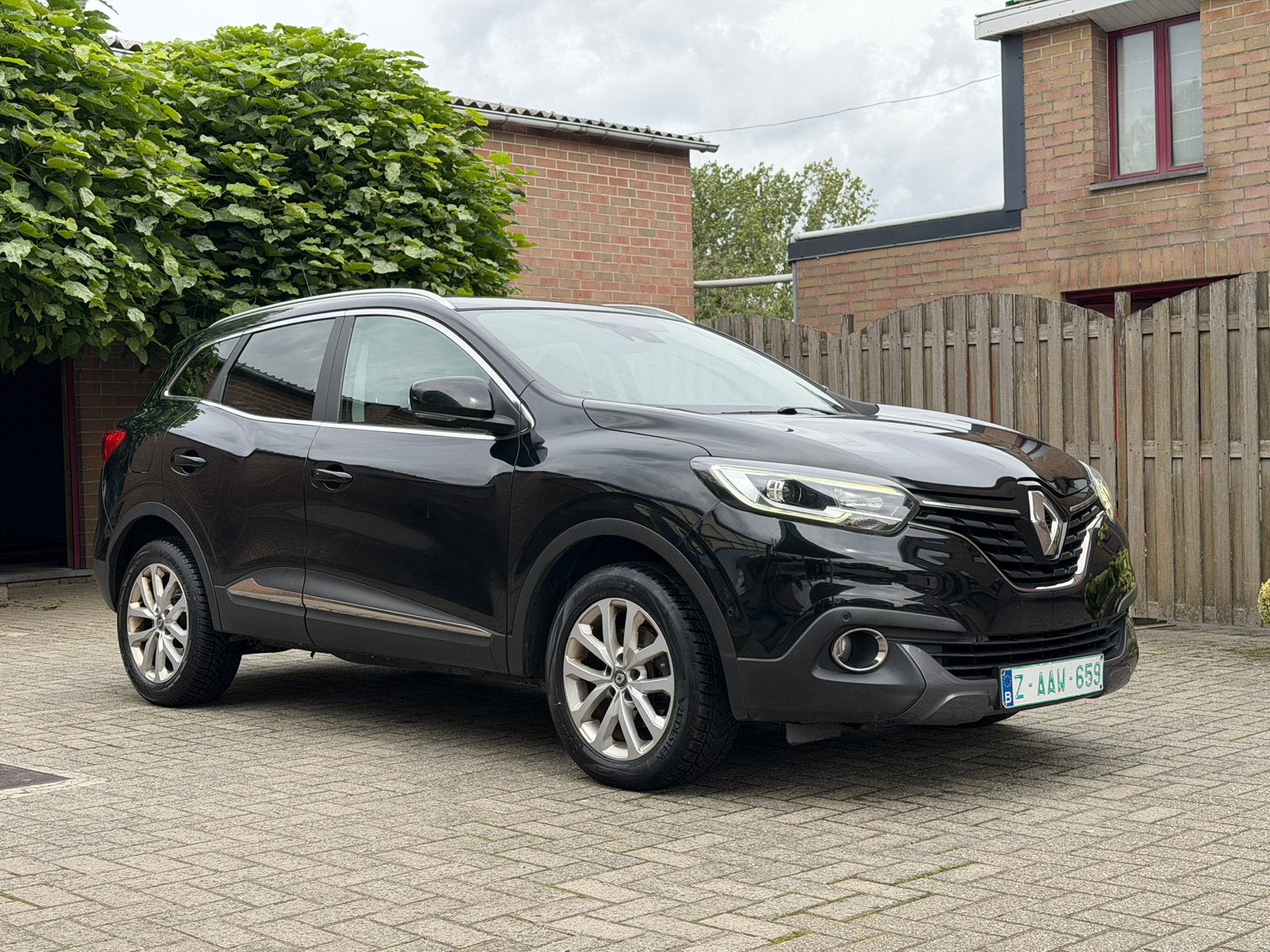 Renault Kadjar 1.2 TCE,  87.000 km, Navi, Camera, Bluetooth, Auto's, Bluetooth, Monovolume, Euro 6, Zwart