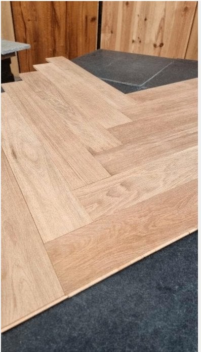 Plancher chêne à chevrons, taille XXL, tri presque sélectif!, Enlèvement