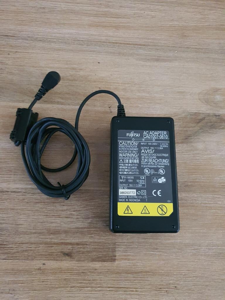 Vintage Siemens fujitsu laptop lader, Informatique & Logiciels, Enlèvement