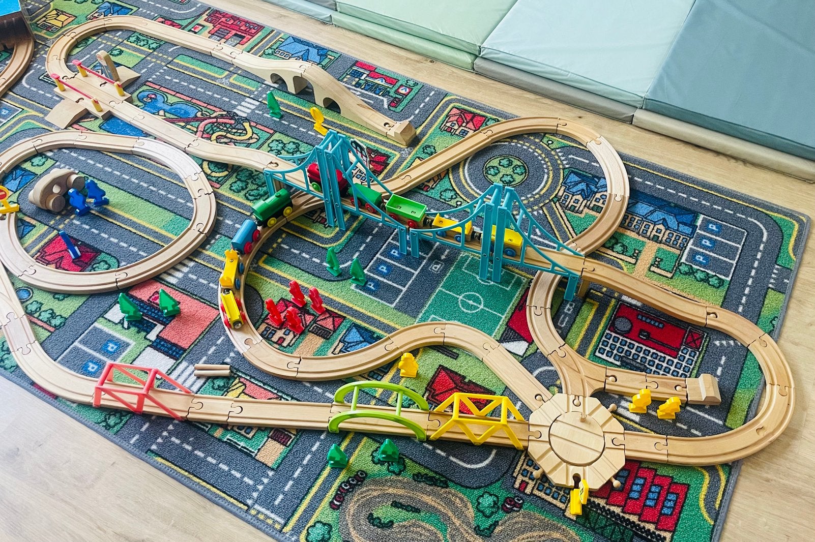 houten treinspoor en accessoires, Enfants & Bébés, Jouets | Thomas le petit Train, Enlèvement ou Envoi, Utilisé