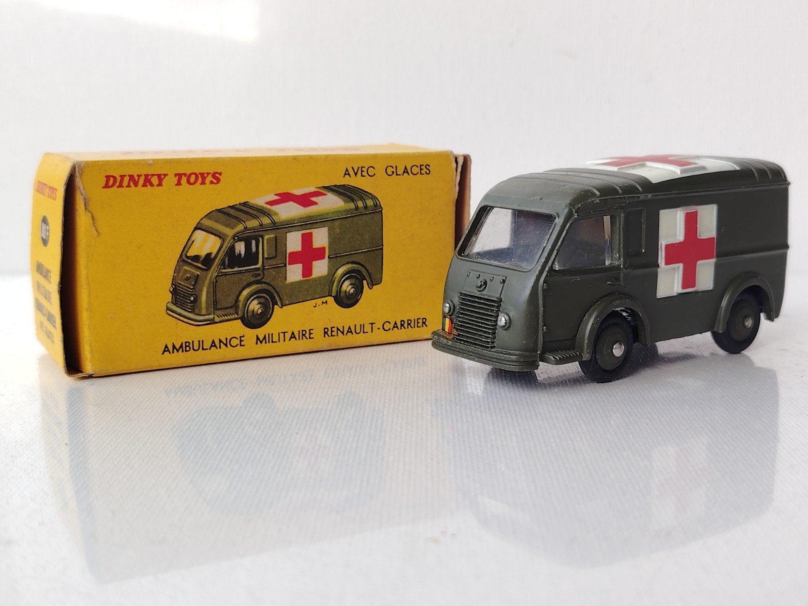 Dinky Toys Ambulance 80F Originale, Hobby & Loisirs créatifs, Enlèvement ou Envoi, Dinky Toys